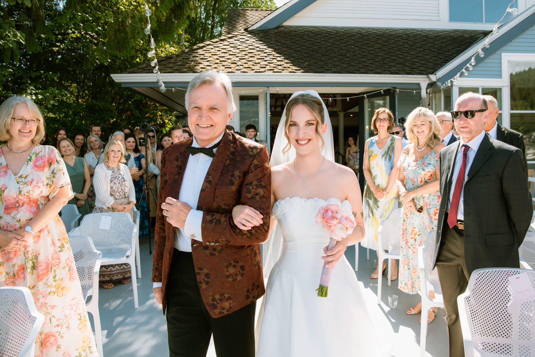 Father walking the bride down the aisle on a terrace, by Coquitlam wedding photographer Natalie Varro